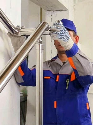 Установка перил в компании STEELDESIGN Установка перил в компании STEELDESIGN